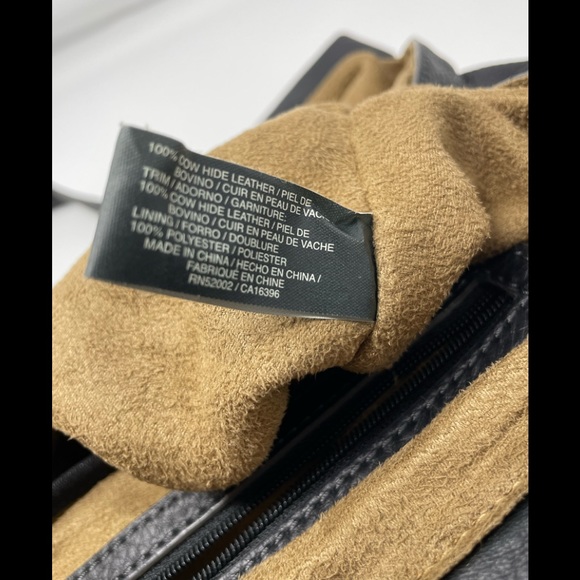 Liz Claiborne Pebbled Leather Satchel🖤 - Picture 13 of 16